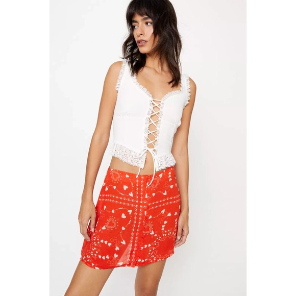 Nasty Gal Red Heart Bandana Print Button Front Mini Skirt Sz 0 US Valentine Love - Picture 3 of 7